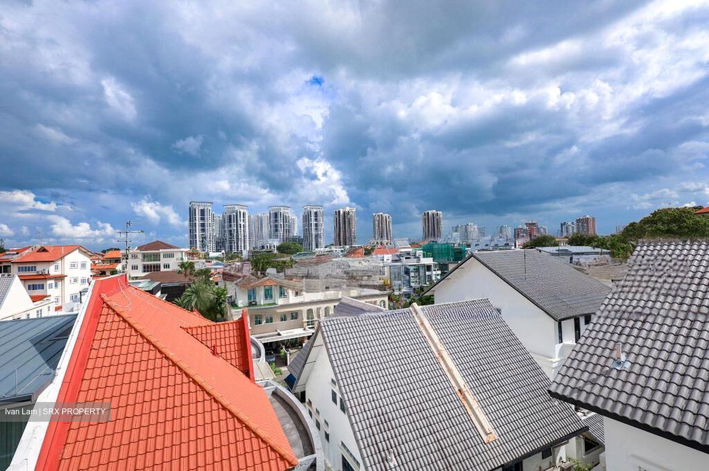 Sennett Avenue (D16), Semi-Detached #429675591